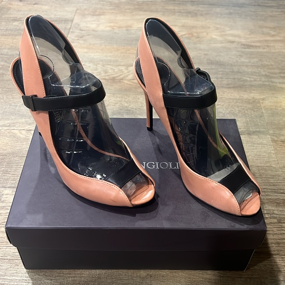 Enzo Angiolini size 8 peach/black heels